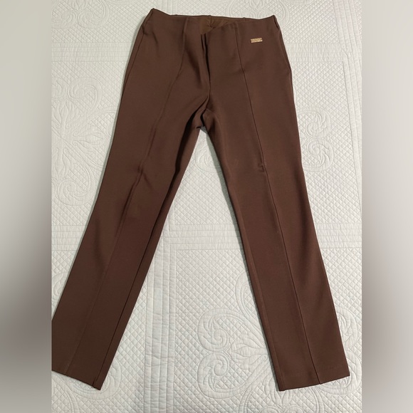 Women’s brown Rafaella pants size 6. Great condition. Always hung to dry. - Picture 1 of 4